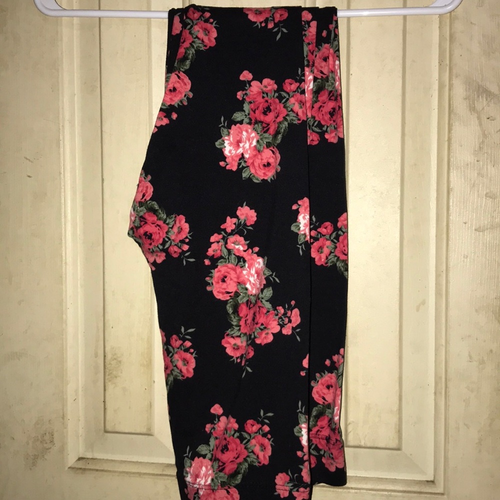 2 pairs of leggings.